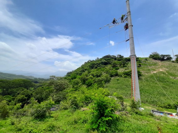 Proyecto: Línea de Transmisión, para Eólica VENTUSPaís: El SalvadorDescripción: Construcción de Línea de Transmisión Eléctrica a 115Kv de 12.5 km  de entre subestación Guajoyo y planta eólica Ventus